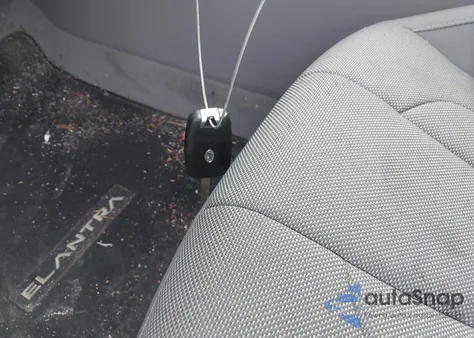 2023 Hyundai Elantra Se z USA, uszkodzony, nr VIN KMHLL4AG5PU632577